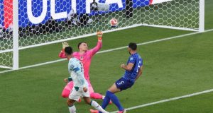 Portugal sufre pero avanza tras vencer 2-1 a Croacia en tiempo agregado