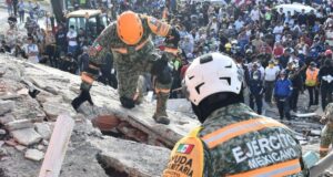 Santa Catarina premia a binomios caninos que ayudaron tras sismos en Venezuela