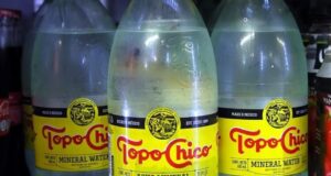 Embotelladora Topo Chico evita acción penal con pago histórico a Hacienda